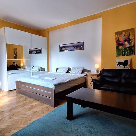 Great Buda Apartman บูดาเปสต์ ภายนอก รูปภาพ