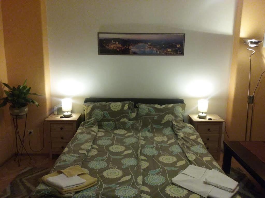 Great Buda Apartman บูดาเปสต์ ภายนอก รูปภาพ